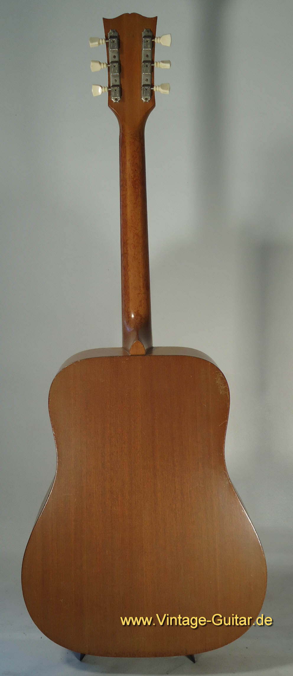 Gibson JG-0 1971 b.jpg